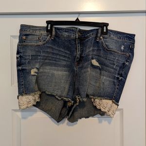 Torrid Jean shorts with embroidery and beads with lace